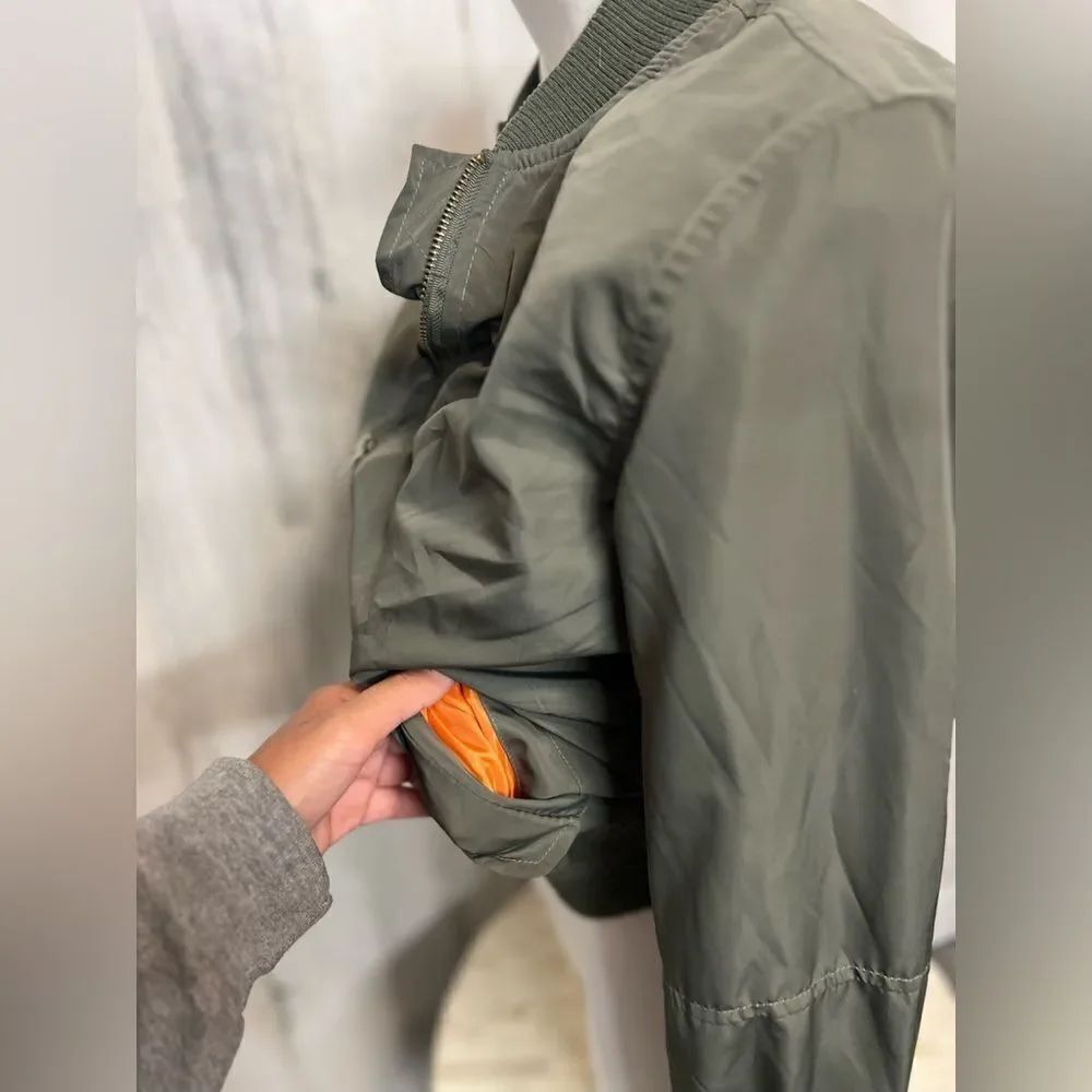 Green jacket - Picture 3 of 9